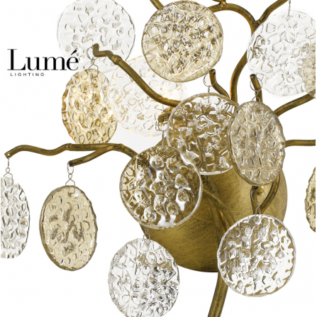 Zidna lampa ekskluzivnog izgleda sa bazom u boji starog zlata i imitacijom grana na drvetu.