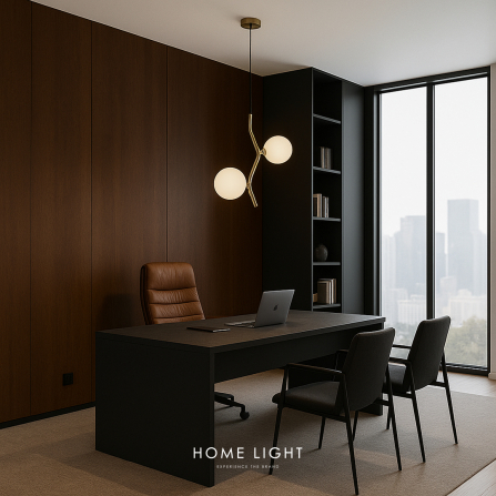 Visilica modernog i originalnog dizajna u boji mesinga, sa 2 kugle u boji opal.