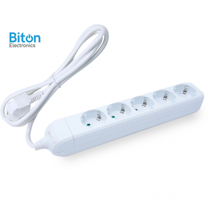 Petostruka prenosna priključnica sa dva metra kabla.