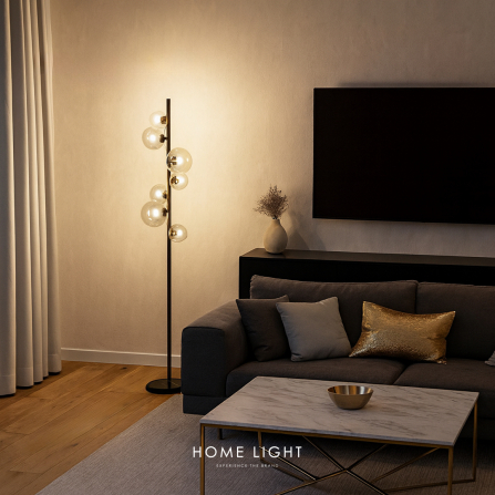 Atraktivna i elegantna podna lampa u kombinaciji crne boje tela i 7 transparentnih kugli u boji konjaka